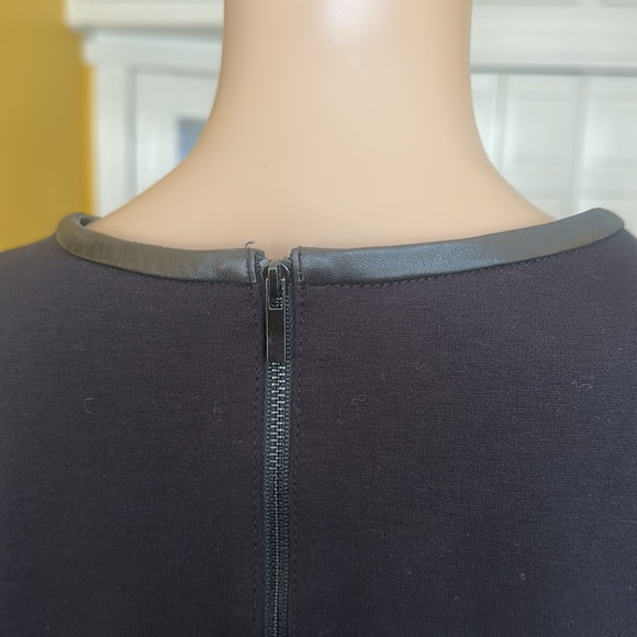 Classiques Entier Nordstrom Black Ponte Knit Top with Leather Panels Size L - Picture 5 of 16